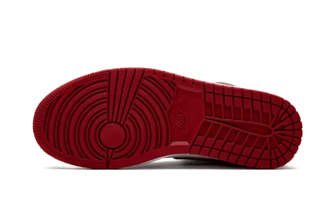 Air Jordan 1 Retro High Bloodline