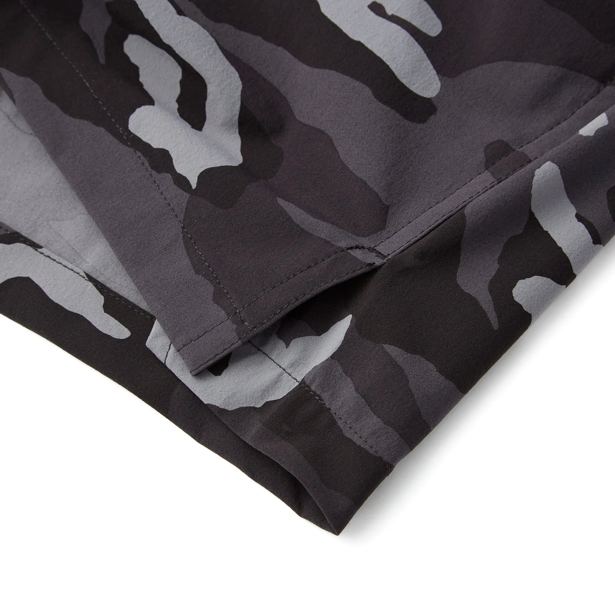 Momentum Short in Black Camo