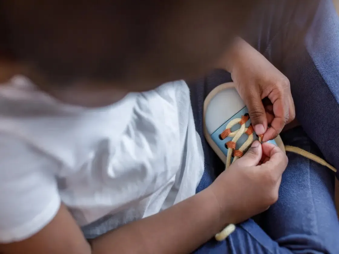 Tie Up Shoe