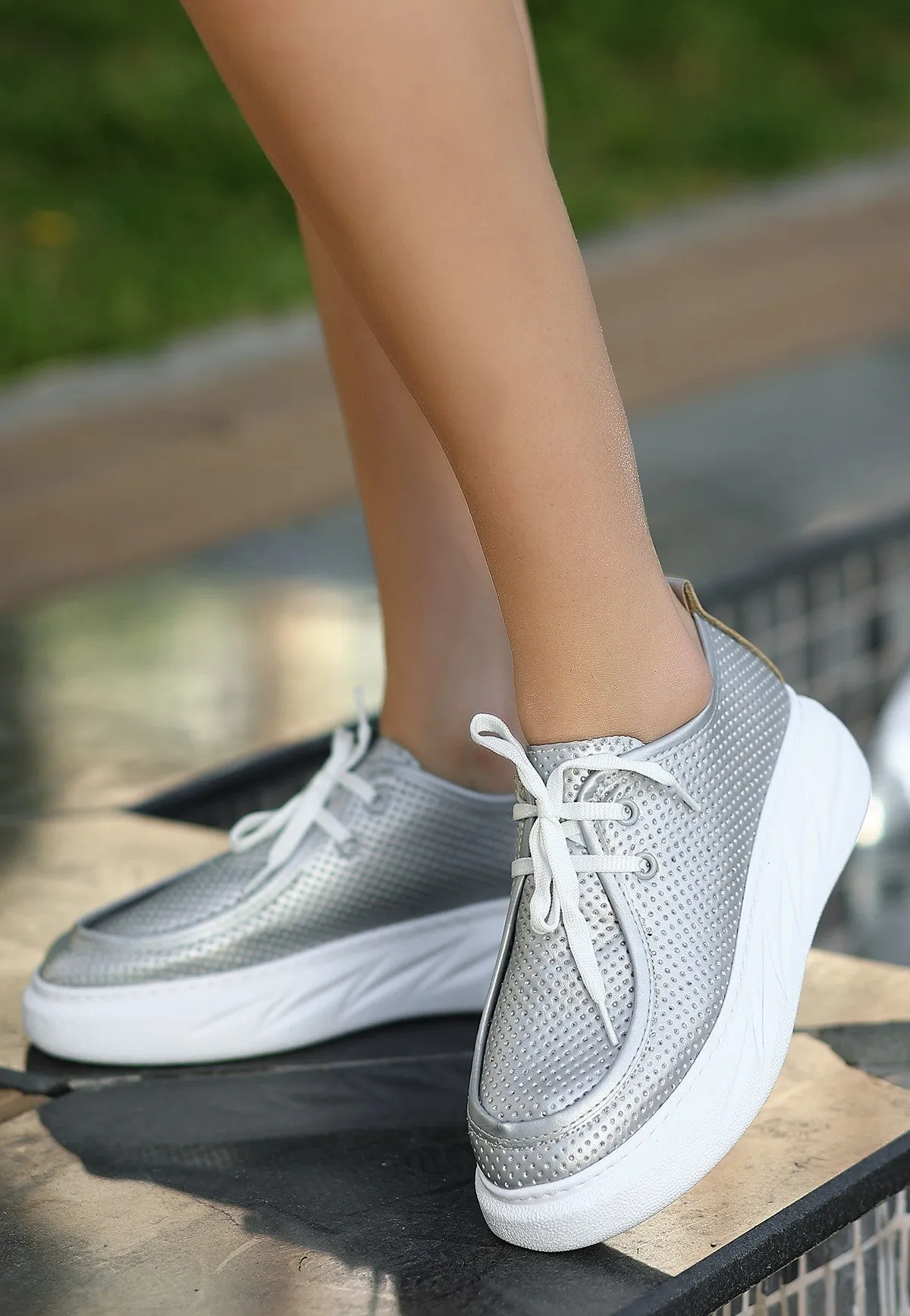 Women's Freya Gray Skin Lace-Up Sports Shoes