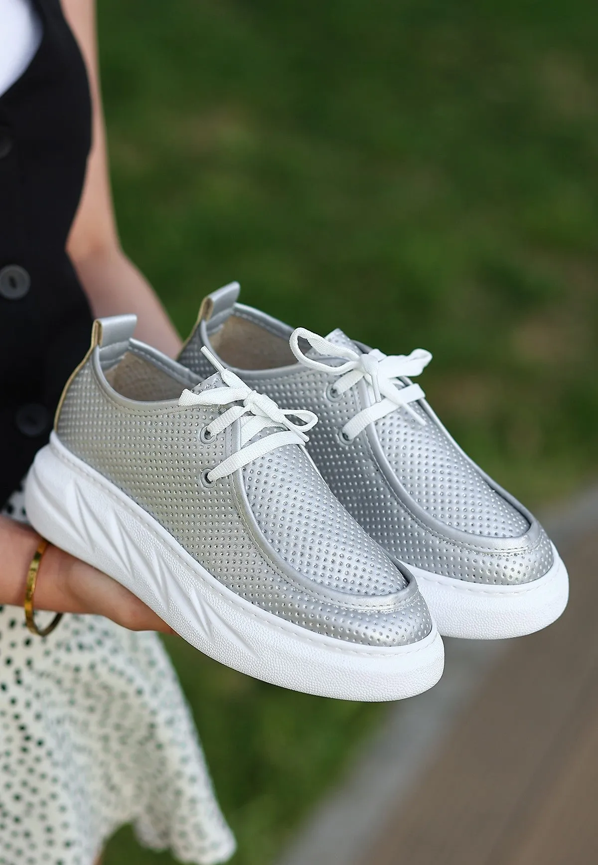 Women's Freya Gray Skin Lace-Up Sports Shoes